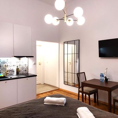 Unique Style Apartments Old Town - 25 Min From The Airport - By Homelike Krakow Dış mekan fotoğraf
