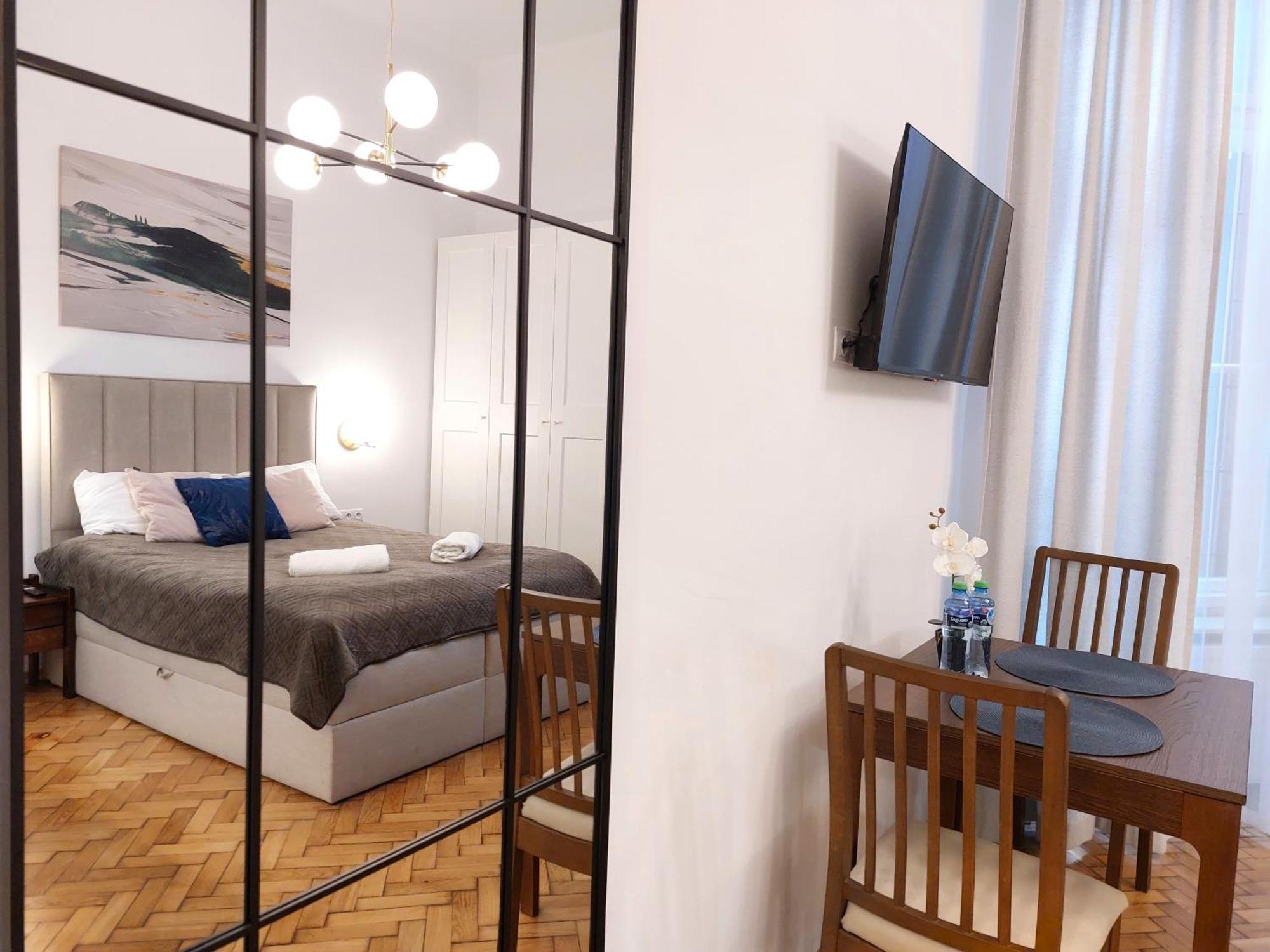 Unique Style Apartments Old Town - 25 Min From The Airport - By Homelike Krakow Dış mekan fotoğraf